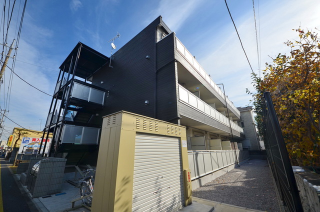 建物外観　～青い空、白い雲っ～