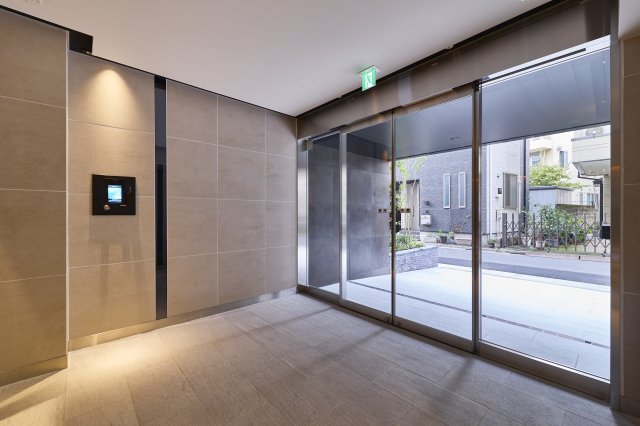 エントランス　建物の内部です