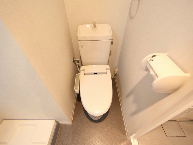 トイレ　温水洗浄暖房便座付トイレ