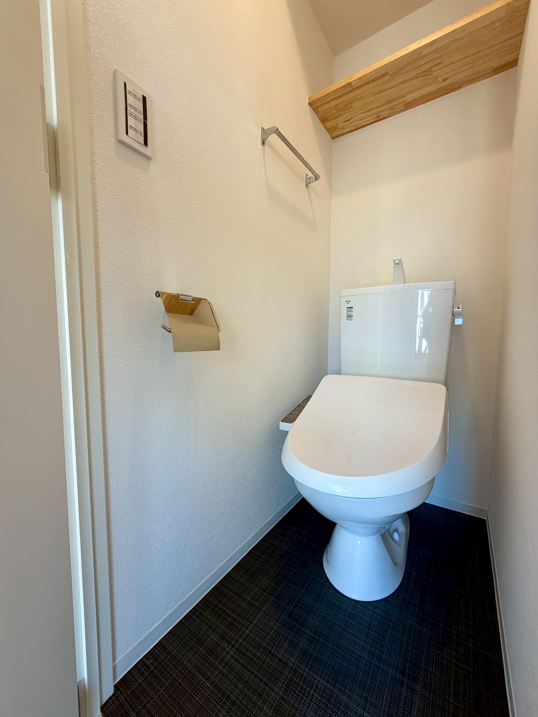 トイレ　別号室参考写真