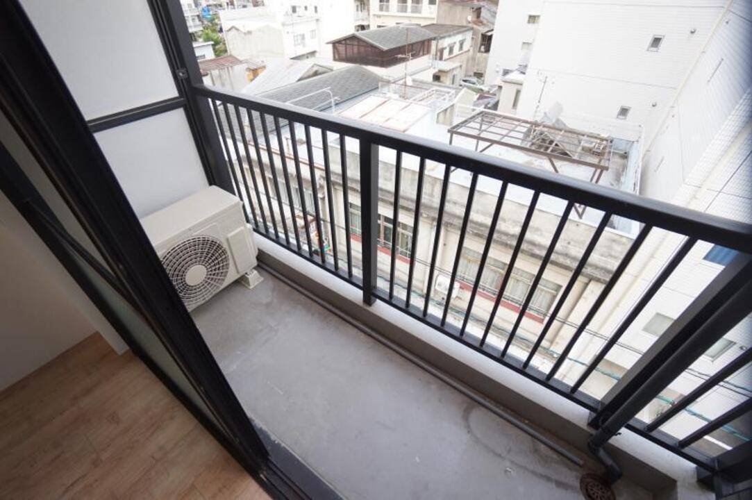 バルコニー　バルコニー