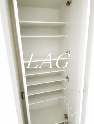 玄関　玄関です。