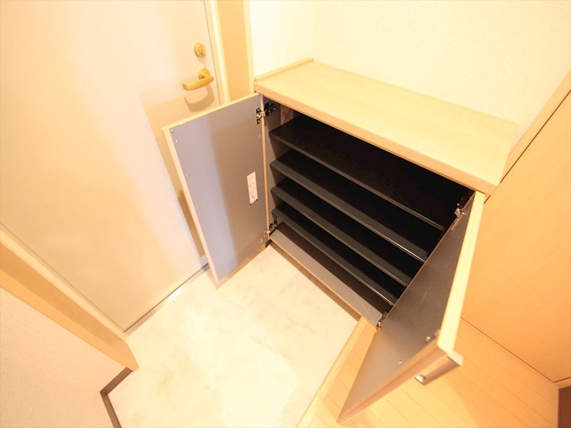 玄関　玄関　シューズボックス