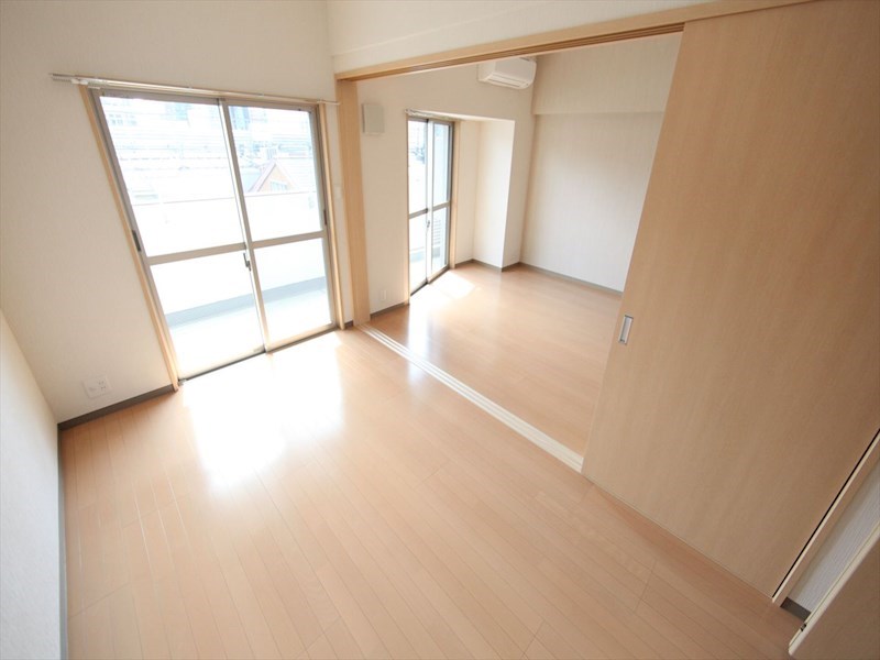 その他部屋・スペース　洋室6帖　クローゼット付　収納充実してます