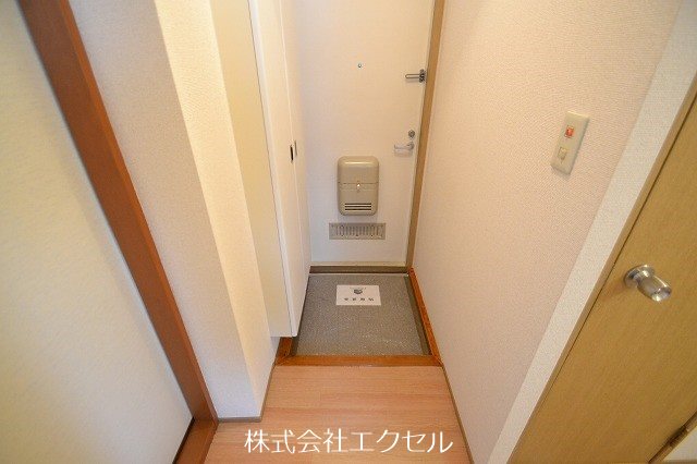 玄関　シューズボックス完備です。