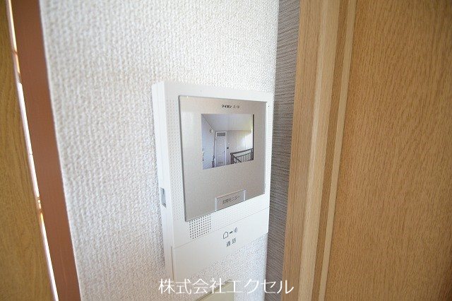 セキュリティ　モニター付きインターフォン完備です。
