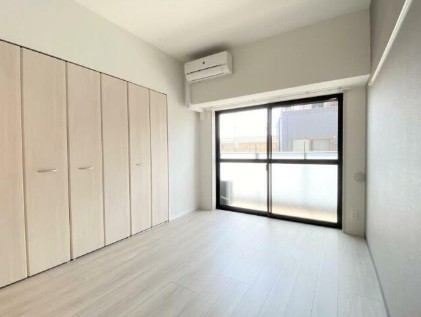 その他部屋・スペース　5.7帖の洋室。