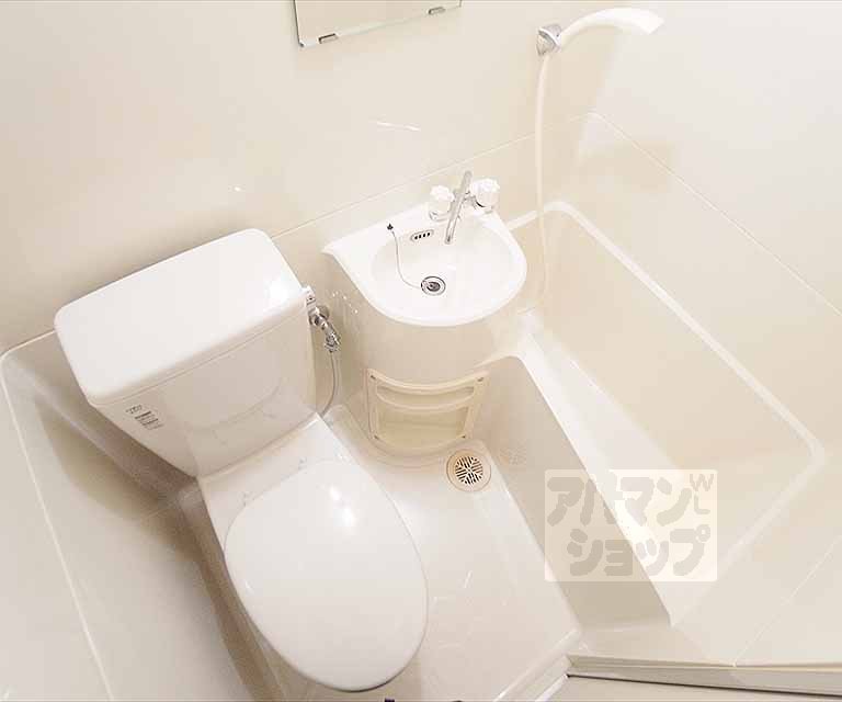 バス・シャワールーム　３点ユニットバス、ベーシックタイプです。