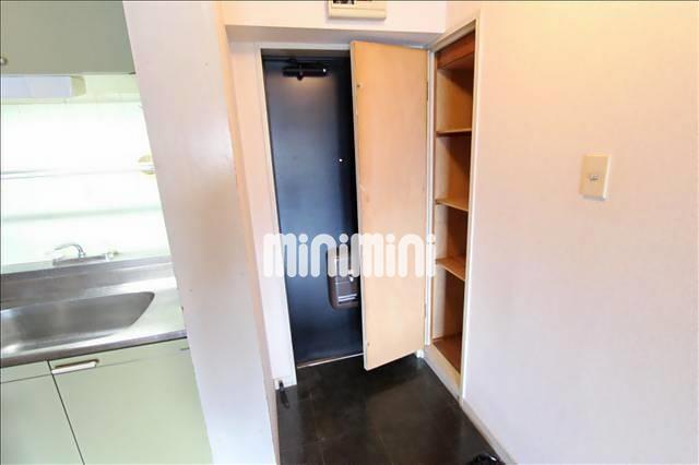 玄関　下駄箱付き玄関です