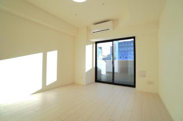 居室・リビング　※別部屋の参考写真です。