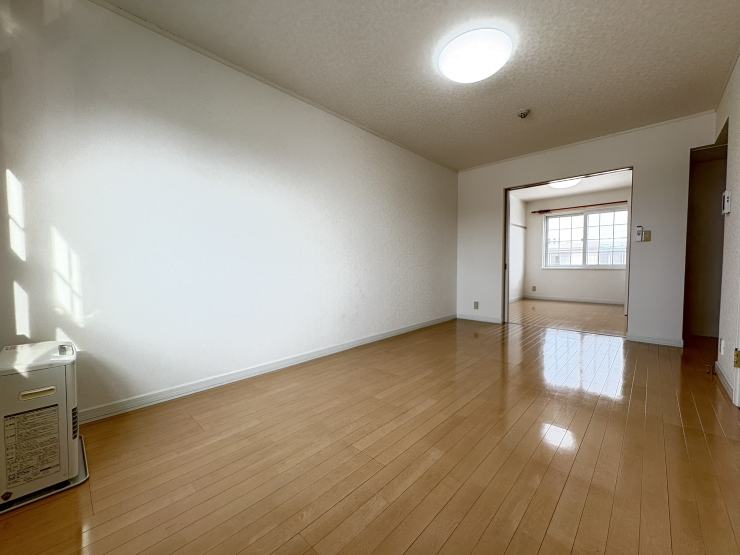 居室・リビング　他号室のお写真です。参考にご覧下さい。