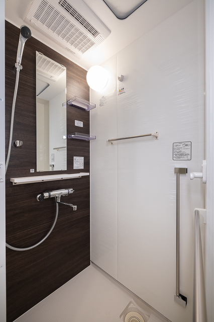 バス・シャワールーム　※写真は同タイプ住戸です。