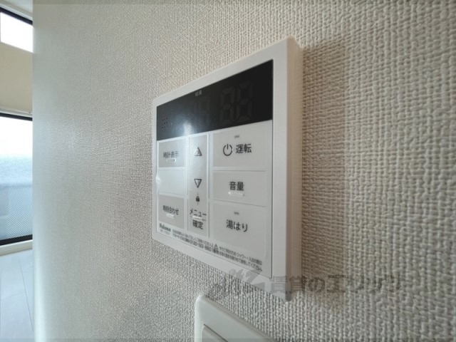 その他設備　給湯器リモコン