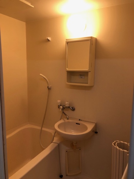 バス・シャワールーム　バス