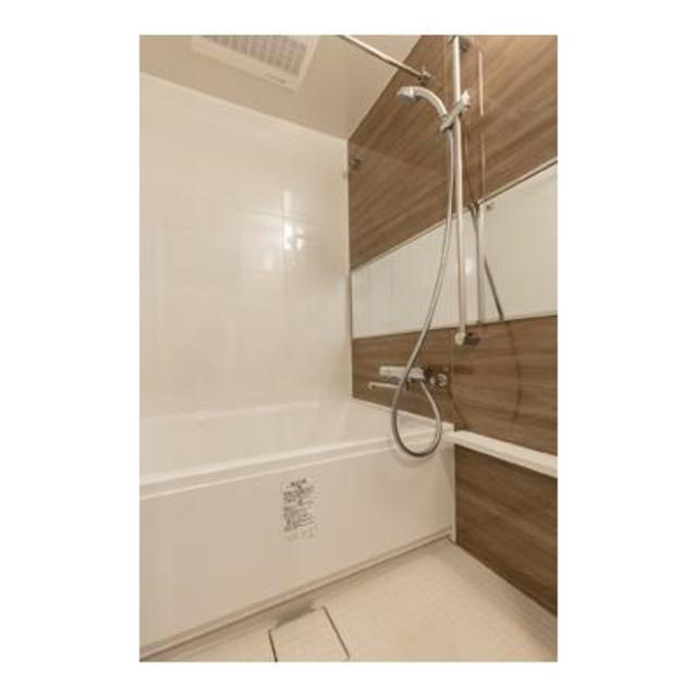 バス・シャワールーム　※写真は同タイプ住戸です。