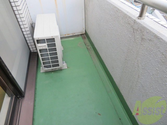 バルコニー　バルコニーです。たまには景色を楽しんではいかがでしょうか。