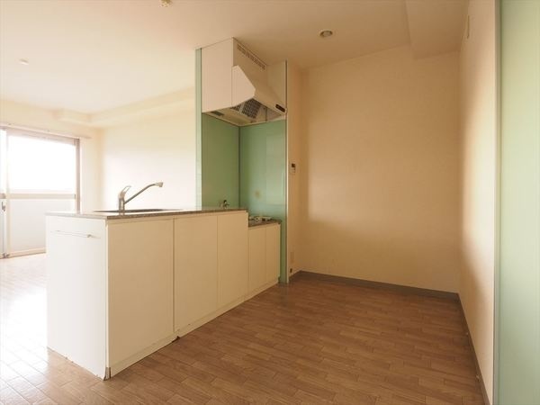 キッチン　※リフォーム中または入居中のため同棟別室写真
