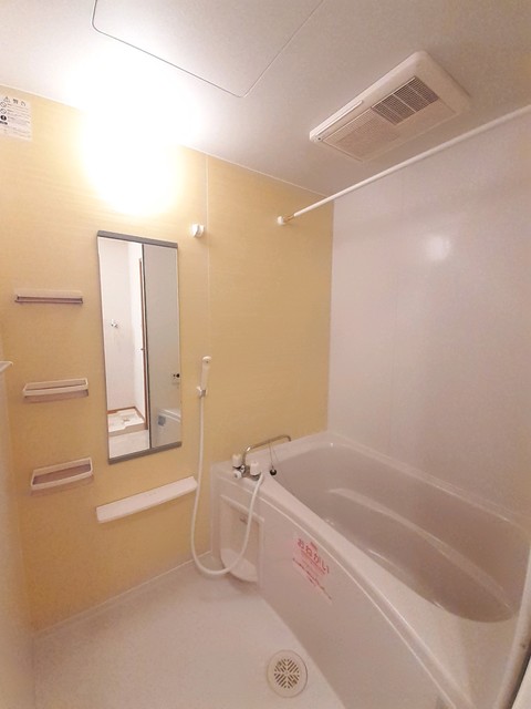 バス・シャワールーム　バス