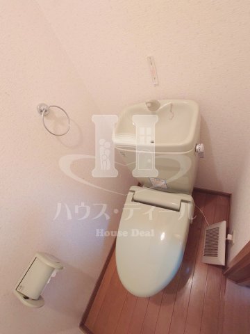トイレ　別号室参考写真です