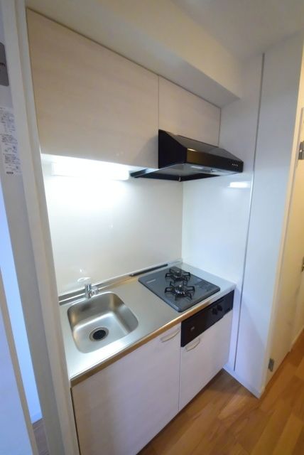 キッチン　便利な2口システムキッチンです