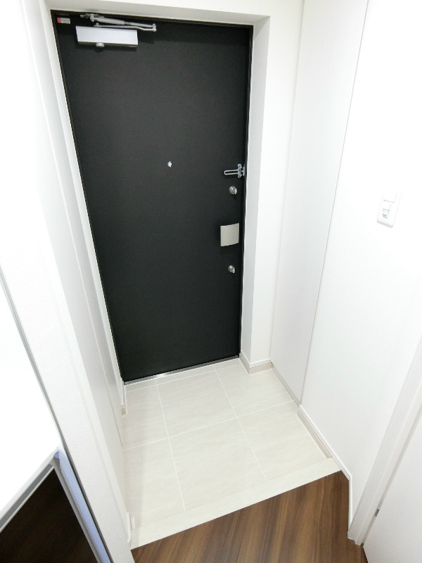 玄関　先進のピッキング対策キーのディンプルキーを採用しました！！