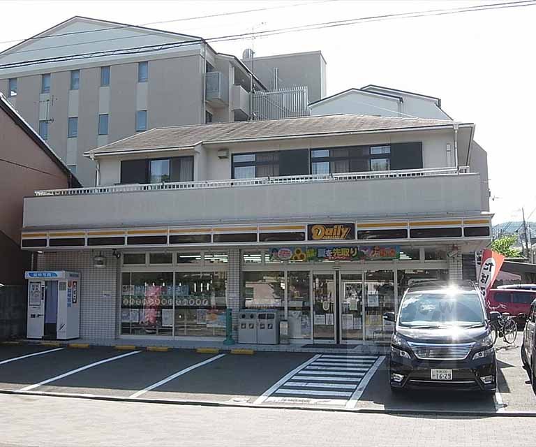 コンビニ　デイリーヤマザキ堀川今宮店（コンビニ）まで240m
