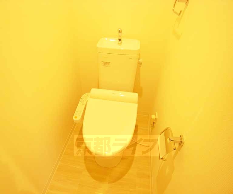 トイレ　ウォッシュレットつきです