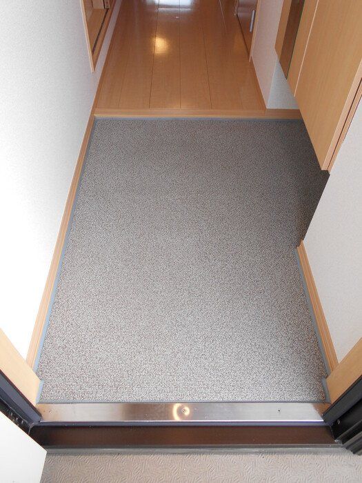 玄関　※別号室参考写真です