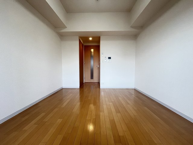 居室・リビング　こちらのリビングで趣味の時間をお楽しみください