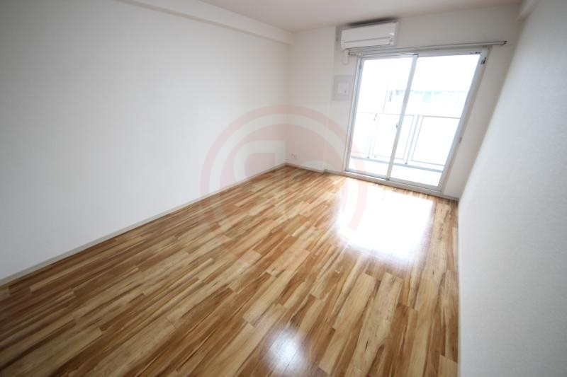 その他部屋・スペース　広くて明るい寝室