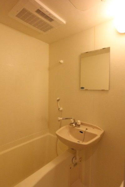 バス・シャワールーム　別部屋参考写真