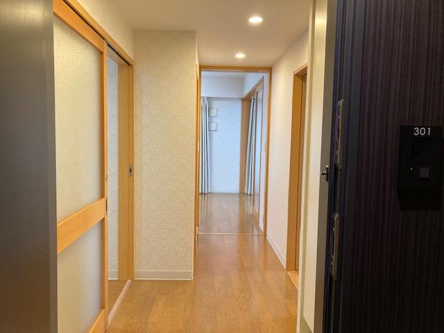 その他部屋・スペース　玄関から撮影