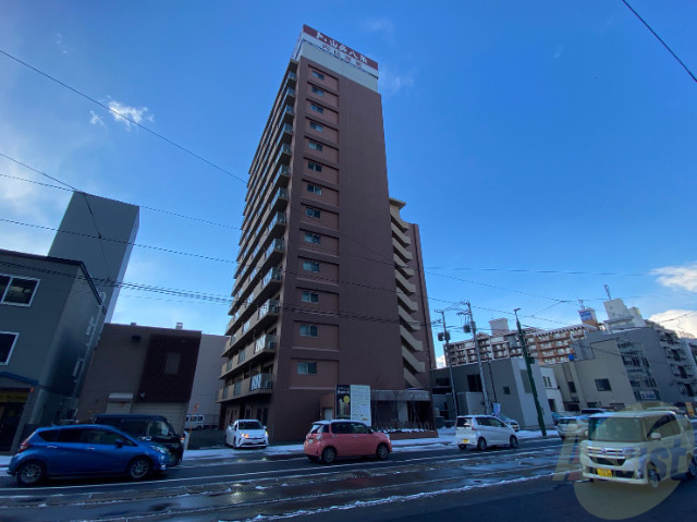 建物外観　札幌市中央区南８条西「ドミ山鼻八条」