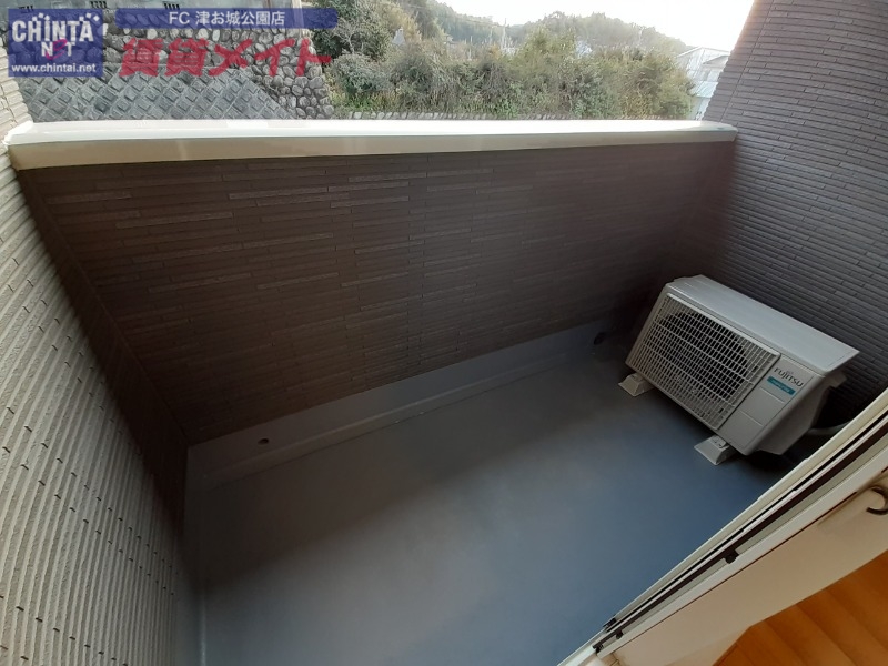 バルコニー　同タイプ部屋反転写真です。