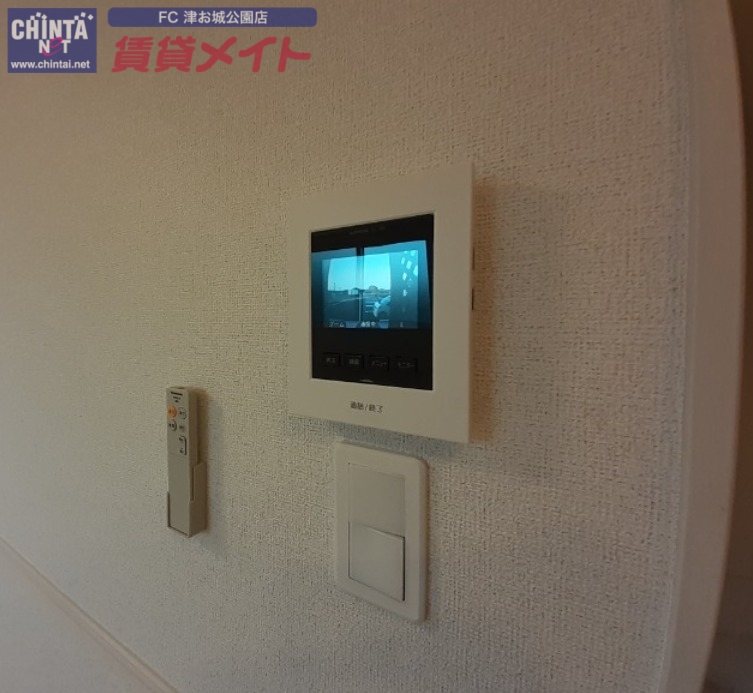セキュリティ　同タイプ部屋反転写真です。