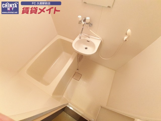 バス・シャワールーム　別部屋同タイプ