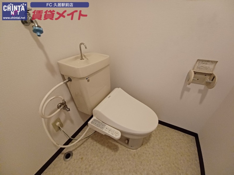 トイレ　別部屋同タイプ
