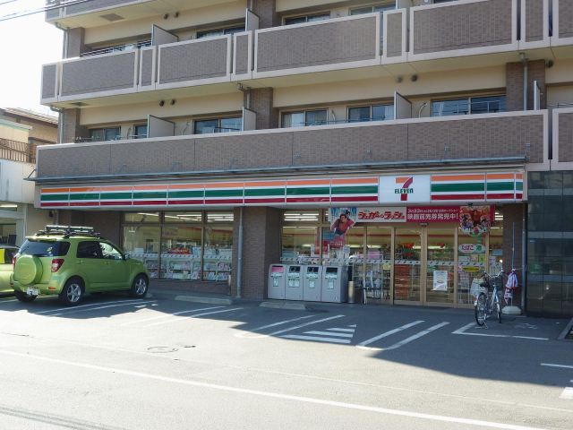 コンビニ　セブンイレブン（コンビニ）まで380m