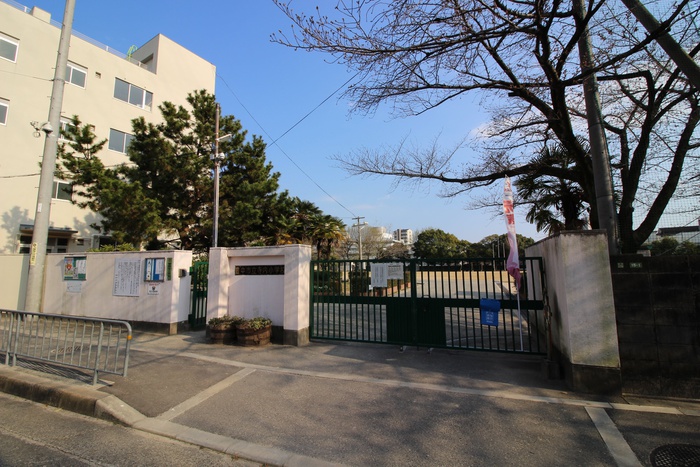 小学校　寺内小学校（小学校）まで483m