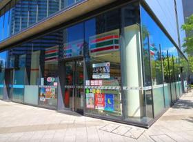 コンビニ　セブンイレブン 晴海3丁目店（コンビニ）まで102m