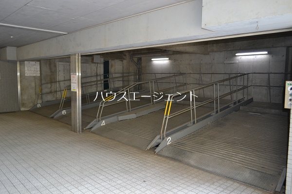 駐車場　敷地内駐車場もあります。※要空確認