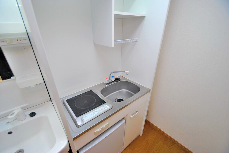 キッチン　ＩＨコンロは吹き零れてもさっと拭くだけでＯＫ、簡単で清潔です