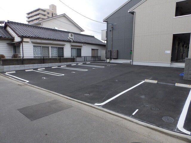 駐車場　駐車場