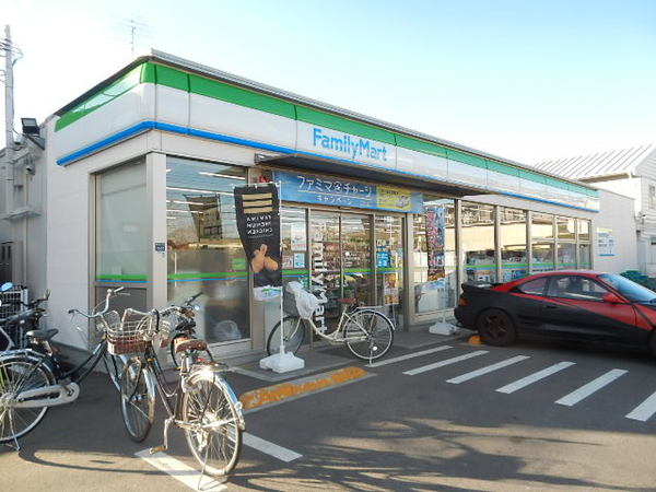 コンビニ　ファミリーマート小金井法政大学前店（コンビニ）まで571m
