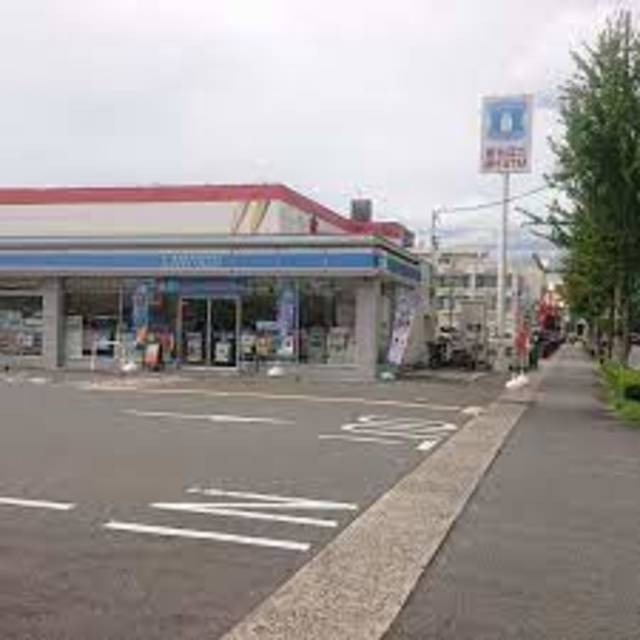 コンビニ　ローソン大宮通上鳥羽店（コンビニ）まで523m