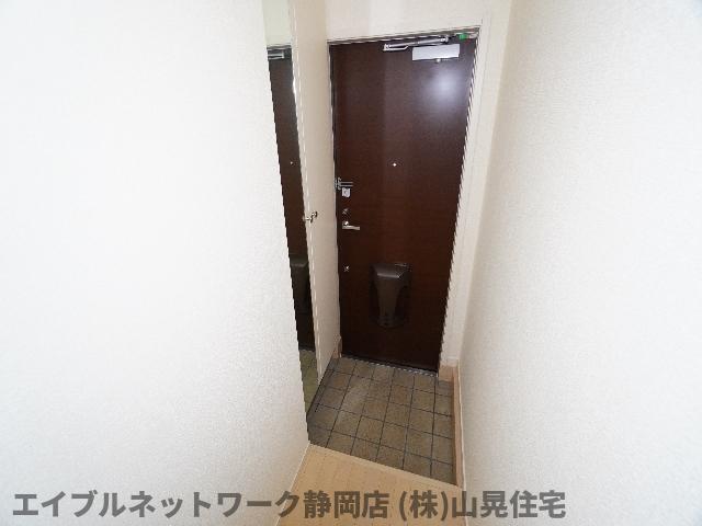 玄関　シンプルで使いやすい玄関です