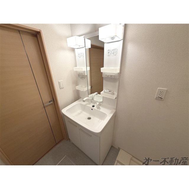 洗面設備　洗髪洗面化粧台