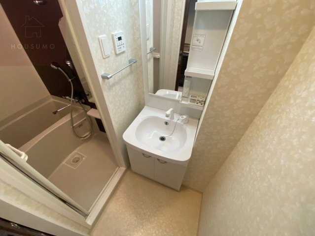 洗面設備　使いやすい洗面所です