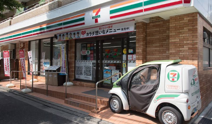 コンビニ　セブンイレブン 文京植物園前店（コンビニ）まで288m
