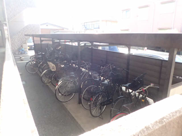 駐車場　駐輪場